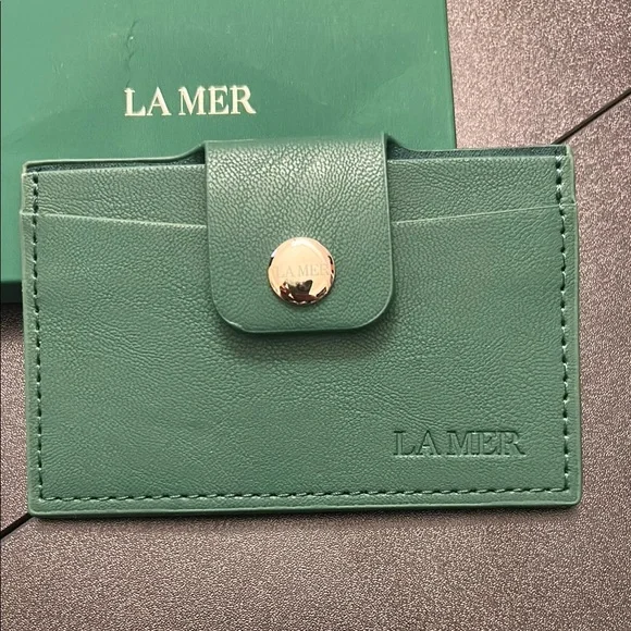 La Mer Green Leather Card Holder with Gold Button - Picture 2 of 4